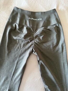 Alphalete Brown Scrunch-Back Leggings